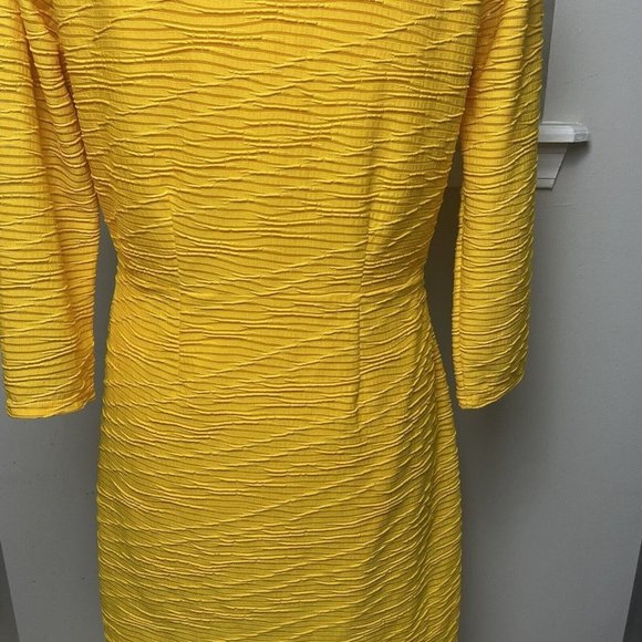 Gianni Bini Women's Fitted Dress Size Large (L) 3/4 Sleeve Marigold Yellow - Picture 3 of 9